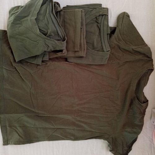 Military T-shirts like new, pack of 4