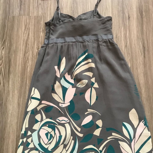 Ted Baker dress 100% silk size XS in very good condition