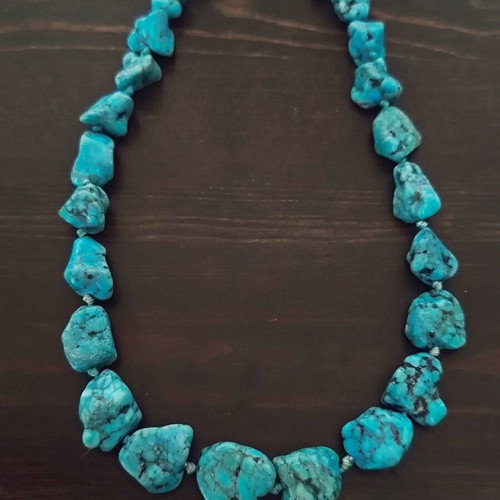 Necklace with Genuine Tibetan Turquoise Howlite, like new