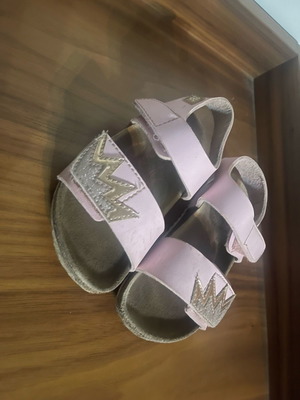 Σανδάλια παιδικά νούμερο 25 ροζ μεταχειρισμένα