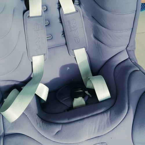 Chicco car seat 0-18 kg, blue