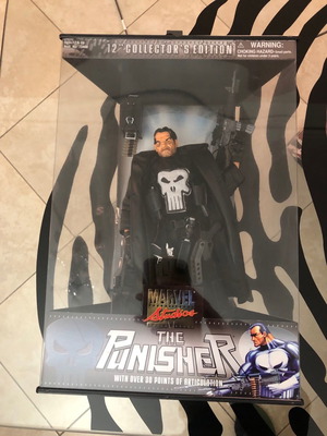 Punisher φιγούρα 12 ιντσών συλλεκτική έκδοση Marvel Studios καινούργια
