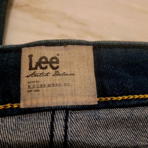 Jean Levi's & Lee slim fit skinny jeans set used, size 26