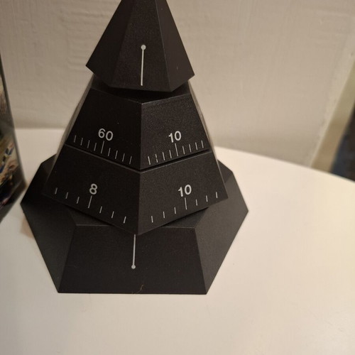 1988 Time Pyramid 4-D Επιτραπέζιο ρολόι μαύρο, λειτουργικό, περιστρεφόμενο, μπαταρίας