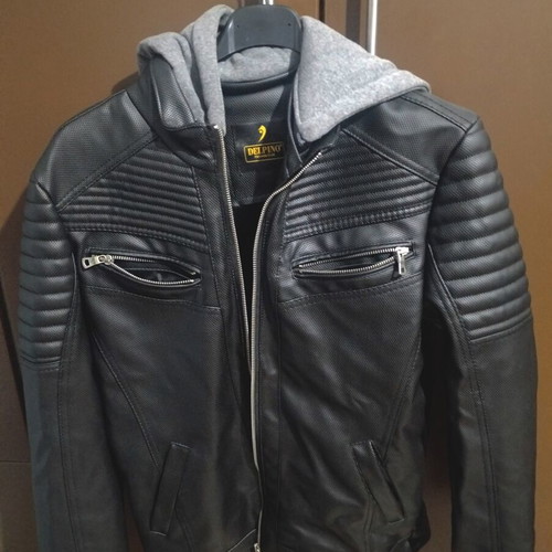 Black leather jacket like new, size M