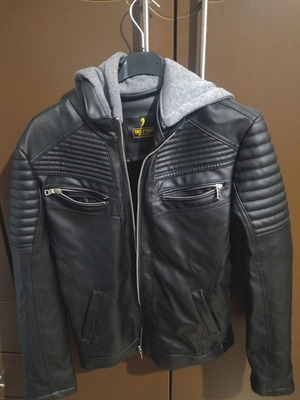 Black leather jacket like new, size M