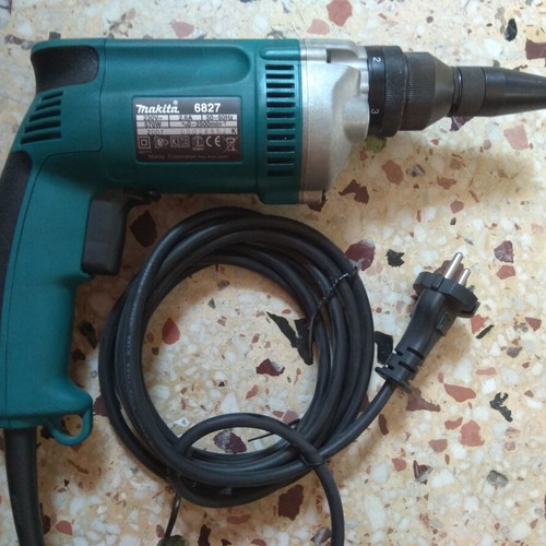 MAKITA POWER DRYWALL SCREWDRIVER
