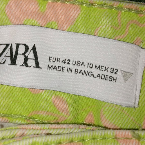 Zara high-waisted cropped jeans like new, green with pink flowers