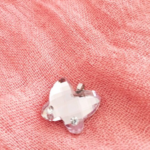 Swarovski butterfly pendant like new, lilac color