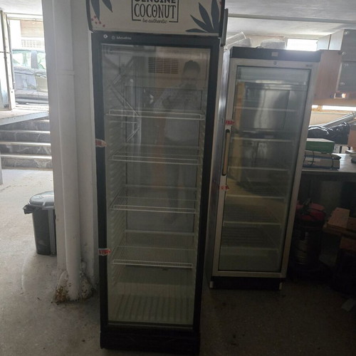 Metalfrio professional display fridge used, glass door, 2 meters