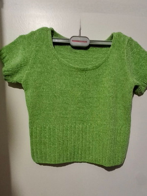 Crop top used, green chenille, size S