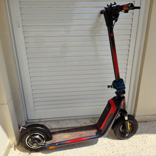 Electric Scooter Red Bull Take-Up like new, 500W, 40km range