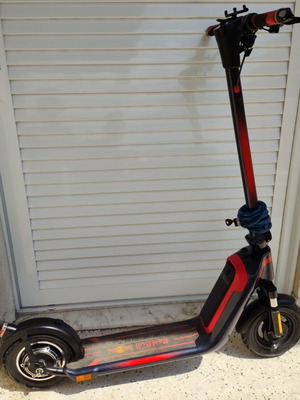 Electric Scooter Red Bull Take-Up like new, 500W, 40km range