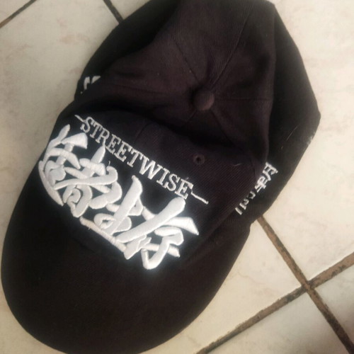Hats used, pack of 4 multicolored
