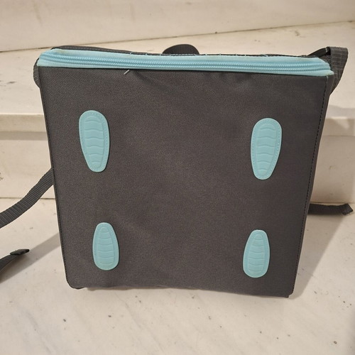 Travel Booster Seat Munchkin like new, portable child feeding chair