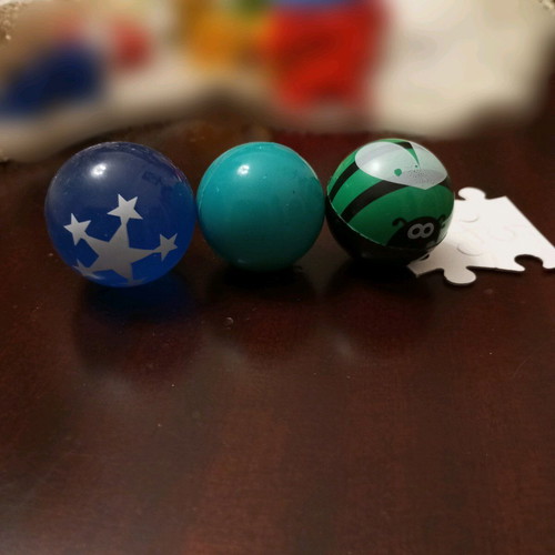 Trelobales like new, set of 3 balls for play