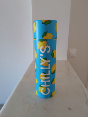 Chilly's cardboard box like new