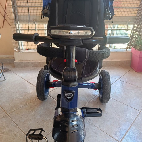 Byox Tornado tricycle like new, sturdy and comfortable