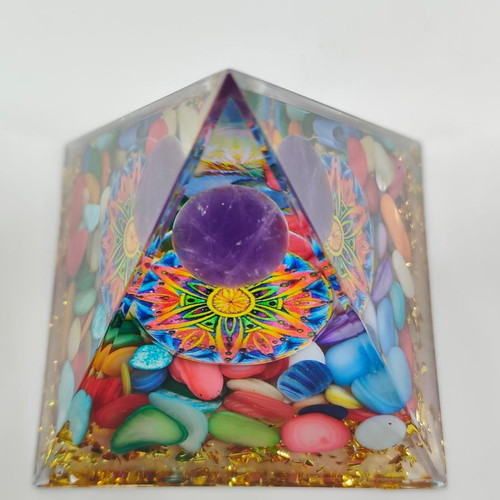 Orgonite Energy Pyramid with Amethyst and Tree of Life like new