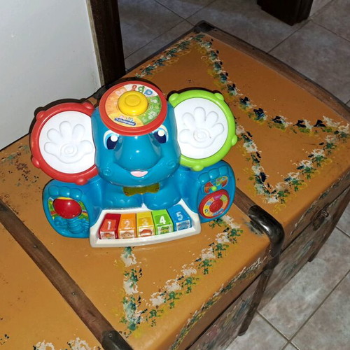 Elephant toy used, unknown issue