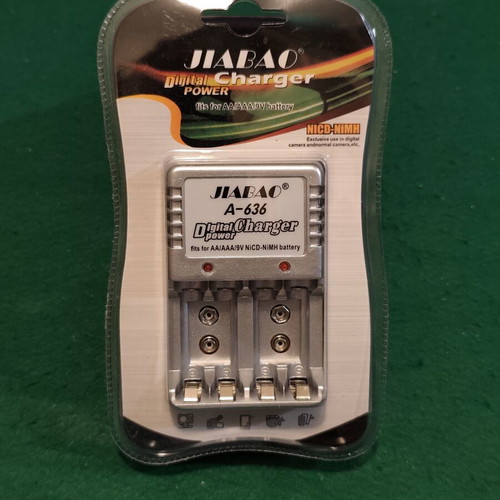 Jiabao Digital Power A-636 Battery Charger (AA/AAA/9V)