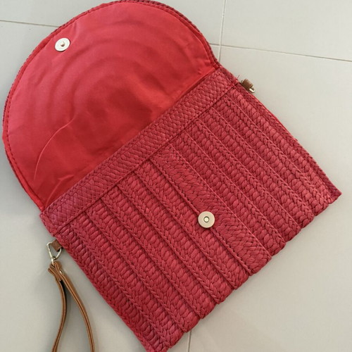 Straw clutch bag, dark red with strap