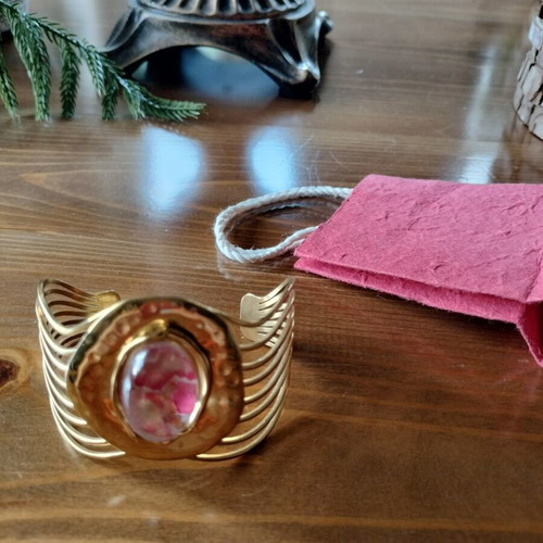Gold bracelet with pink stainless steel, new