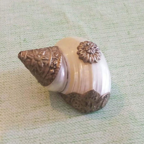 Shankha παραδοσιακά τελετουργικά κοχύλια σαν καινούργιο από Θιβέτ ή Νεπάλ