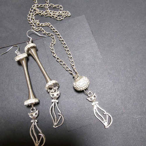 Bracelet, earrings and necklace set new