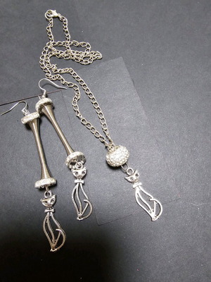 Bracelet, earrings and necklace set new