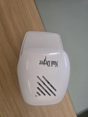 Nail dryer slightly used