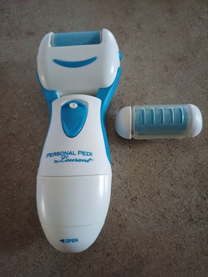 Foot File like new with alternative head, battery operated