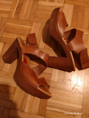 Marila leather sandals size 40 like new, brown