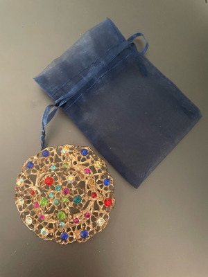 Pin used, multicolored