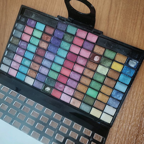 Eyeshadow palette used