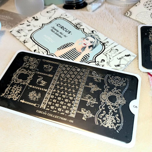 Nails art set like new with crystal clear stamper, plates and accessories