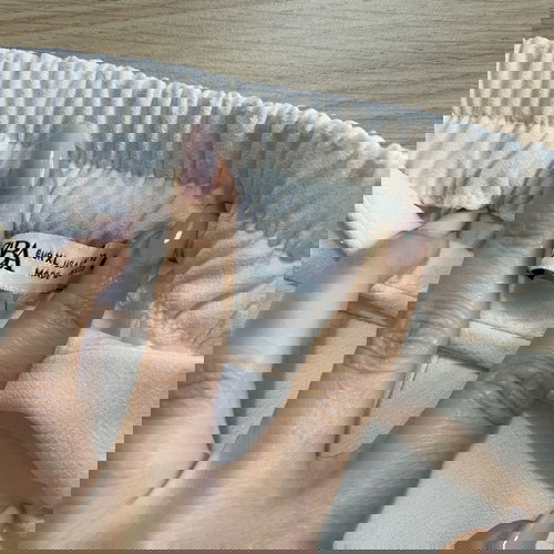 Zara λευκό παντελόνι σαν καινούργιο με ιδιαίτερο τελείωμα στα μπατζάκια