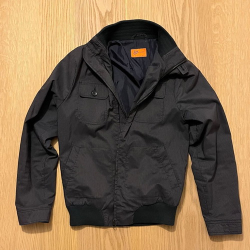 Dur thin seasonal jacket size M like new, blue