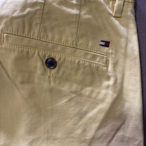 Tommy Hilfiger Bermuda shorts like new, size 32, yellow