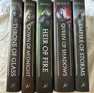 Ολόκληρη η σειρά Throne of Glass στα αγγλικά, σκληρόδετα καινούργια