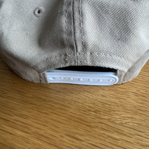 New Era 9FORTY Adjustable Brooklyn Nets cap used, beige