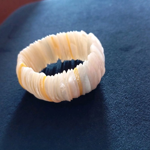 Elastic women's bracelet used, white, diameter 5cm