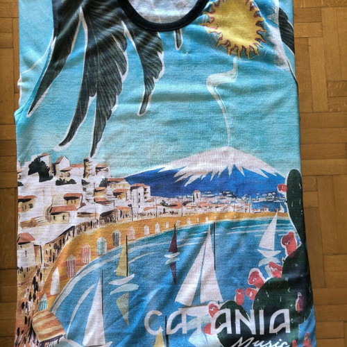 Dolce & Gabbana T-shirt like new, multicolor, size 54
