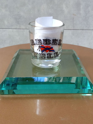 Rebel Yell Bourbon Whiskey shot glass vintage like new, 1990 pack