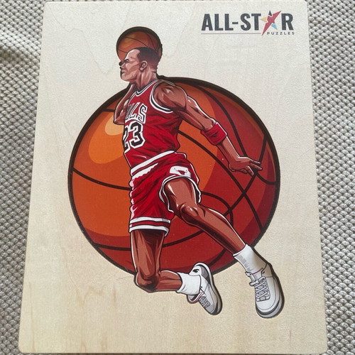 3D Puzzle Michael Jordan like new, 270 wooden pieces