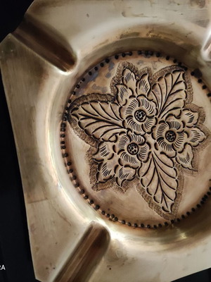 Vintage handmade ashtray like new