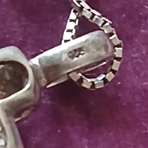 925 Silver Cross Pendant with 42 cm Chain like new