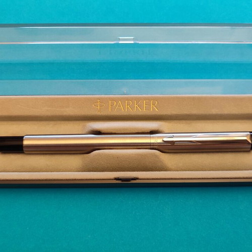 Parker Silver pen like new with instructions and case