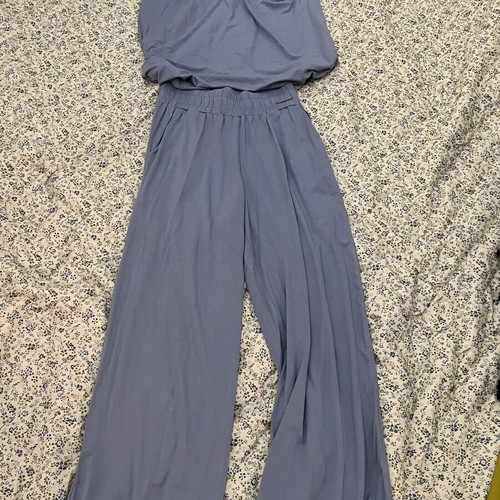 Noobas set like new, size medium large, black and white
