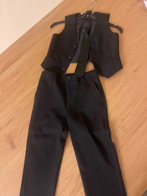 Παιδικό σετ επίσημο για αγόρι νούμερο 6 H&M μαύρο σαν καινούργιο